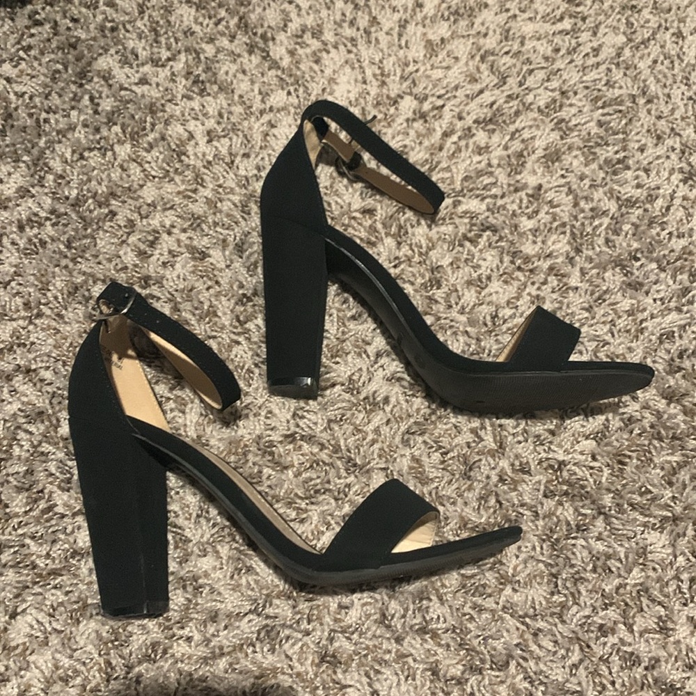 Heels - Picture 2 of 2